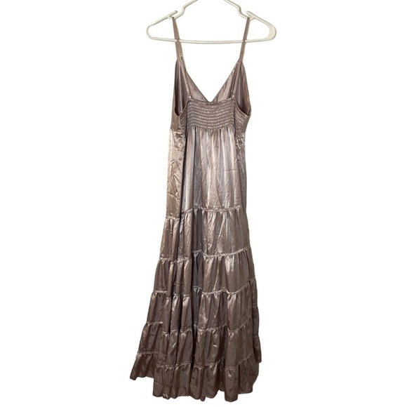 La Vie en Rose Blush Pink Satin Nightgown Tiered Large - Picture 4 of 6